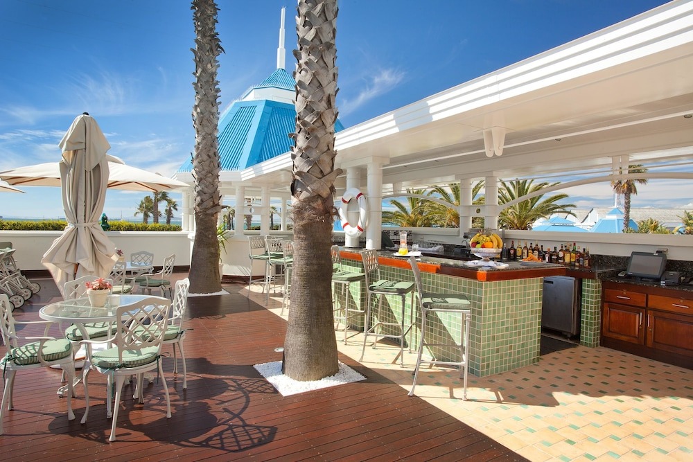 هتل د تیبل بی